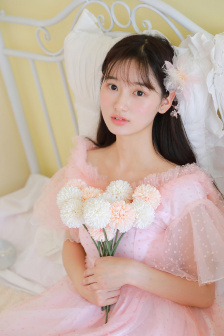 多男用舌头伺候一女